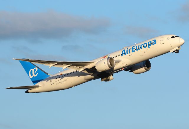 Boeing 787-9 Dreamliner (EC-NEI)