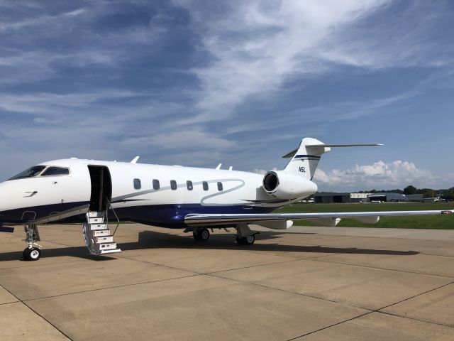 Bombardier Challenger 300 (N5L)