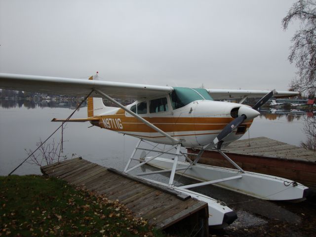 Cessna Skywagon 180 (N9711G)