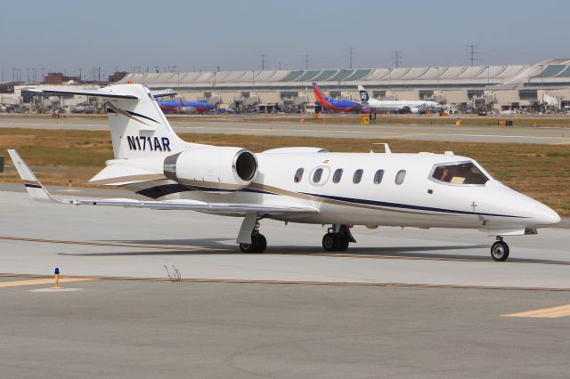 Learjet 31 (N171AR)