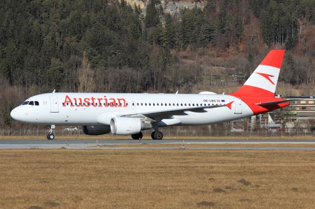 Airbus A320 (OE-LBS)