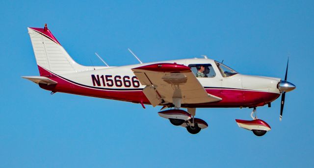 Piper Cherokee (N15666) - N15666 PIPER PA-28-235 Cherokee Pathfinder s/n 28-7310065 - North Las Vegas Airport (IATA: VGT, ICAO: KVGT, FAA LID: VGT)br /Photo: Tomás Del Corobr /November 17, 2018