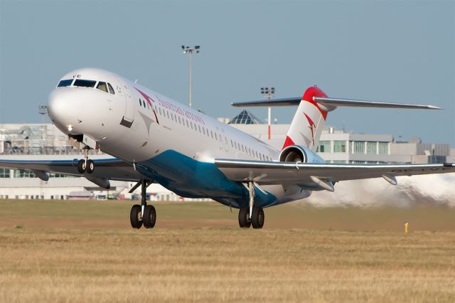 Fokker 100 (OE-LVE)