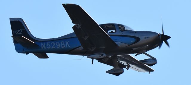 Cirrus SR-22 (N529BK) - Flaps down on approach to Monmouth Airport,  NJ by this Cirrus SR-22, March 2021.