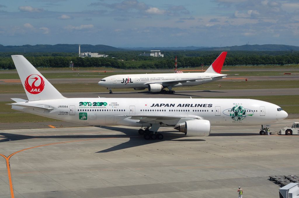 Boeing 777-200 (JA8984) - Boeing 777-246  c/n 27651/68