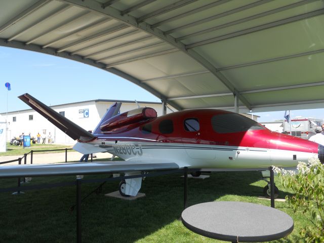 Experimental 100kts-200kts (N280CJ) - A Cirrus Jet at Oshkosh 2010.