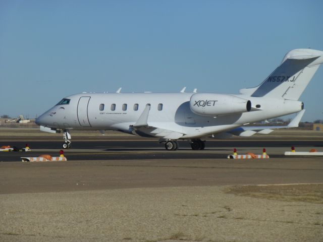 Bombardier Challenger 300 (N557XJ)