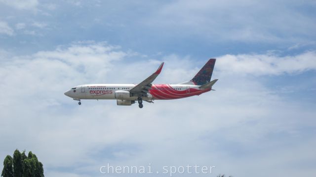 Boeing 737-700 (VT-AXN)