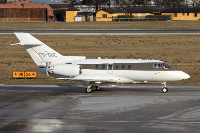 Hawker 800 (CS-DUE)