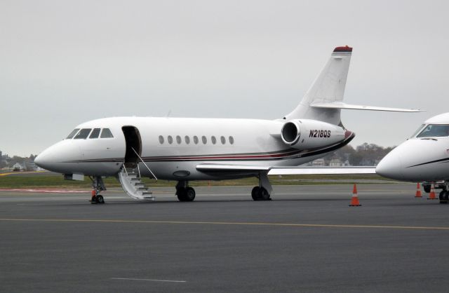 Dassault Falcon 2000 (N218QS)