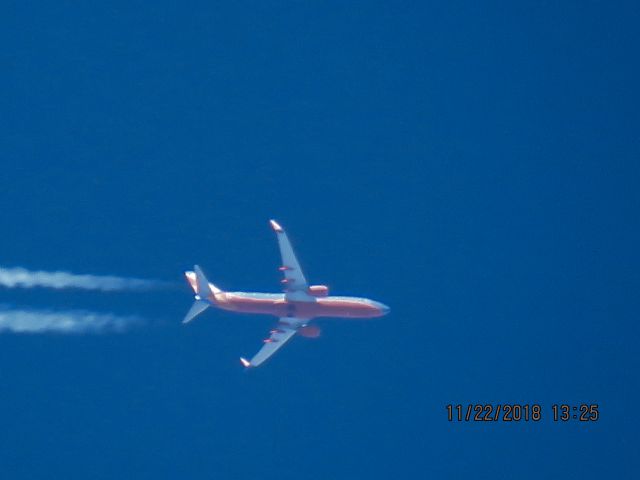 Boeing 737-800 (N8629A)