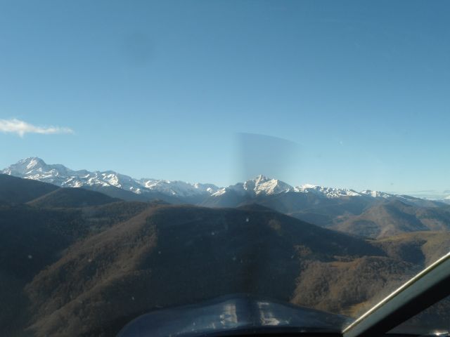 ROBIN President (DR-500) (F-BVDD) - Over the French Pyrenees on Christmas Eve