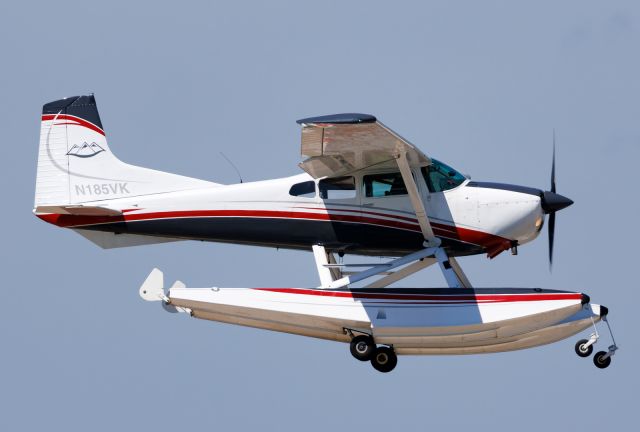 Cessna Skywagon (N185VK)