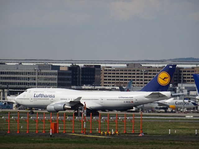 Boeing 747-400 (D-ABVM)