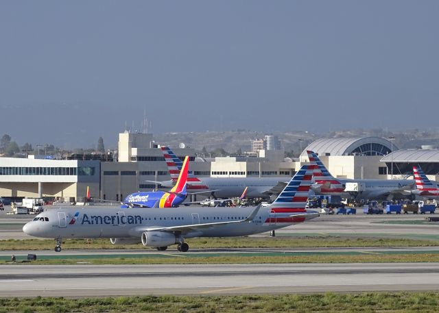 Airbus A321 (N155NN) - a rel=nofollow href=http://flightaware.com/live/flight/N495AS/history/20160426/2145Z/KSEA/KLAXhttps://flightaware.com/live/flight/N495AS/history/20160426/2145Z/KSEA/KLAX/a