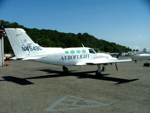 Cessna 402 (N4549Q)