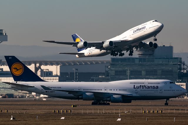 Boeing 747-400 (D-ABVY) - an other double