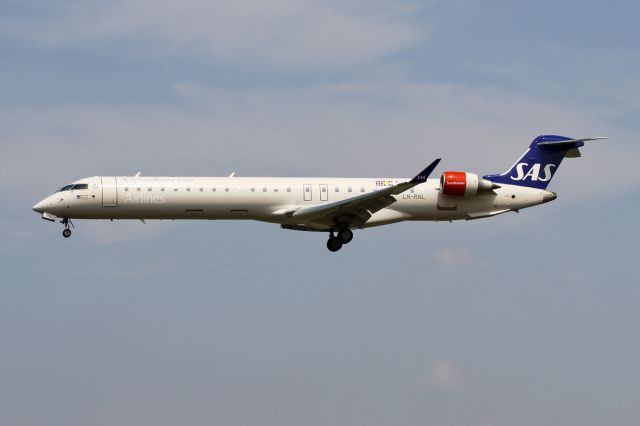 BOEING 737-300 (LN-RNL)