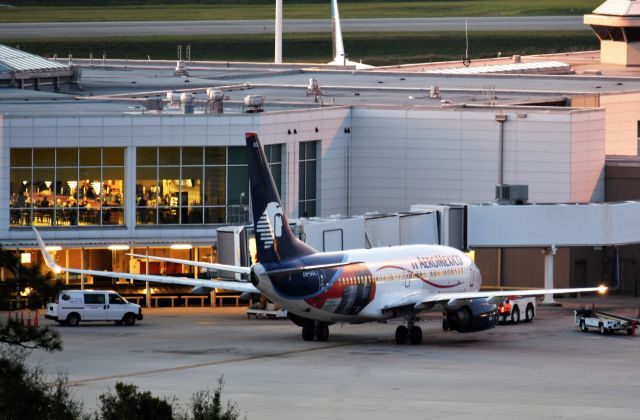 Boeing 737-700 (XA-GOL)