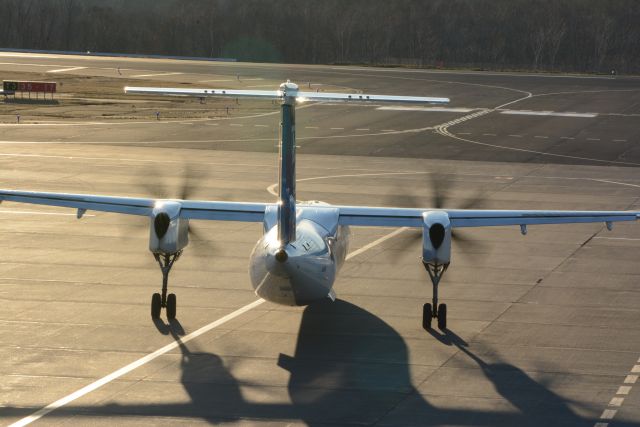 de Havilland Dash 8-400 (JA851A) - Nov.17.2016br /Nikon D7100 / SIGMA DG 50-500mm 1:4.5-6.3 APO HSMbr /1/125 F25 ISO400 140mm Fine DX Format 4496×3000