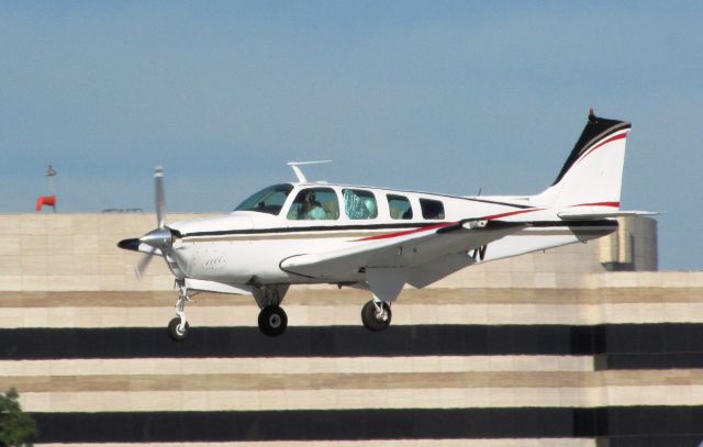 Beechcraft Bonanza (36) (N7542N) - Landing RWY 30