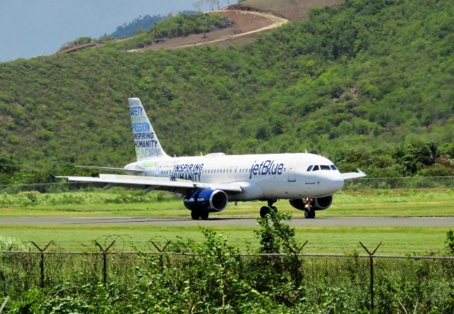Airbus A320 (N598JB)