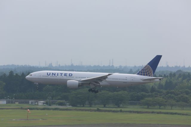 Boeing 777-200 (N783UA)