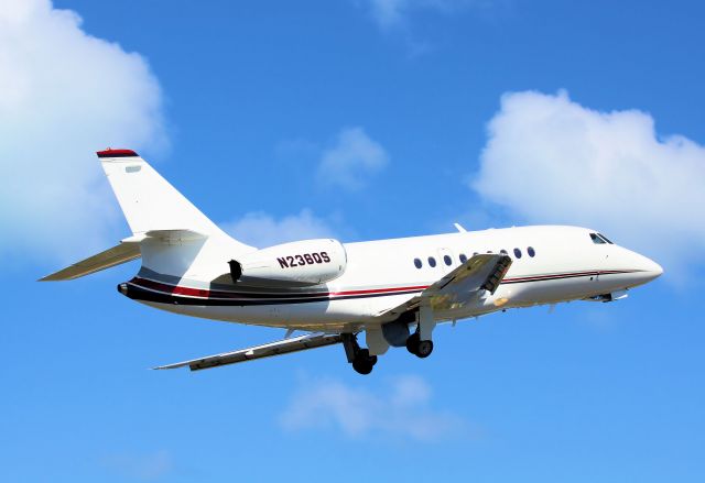 Dassault Falcon 2000 (N236QS)