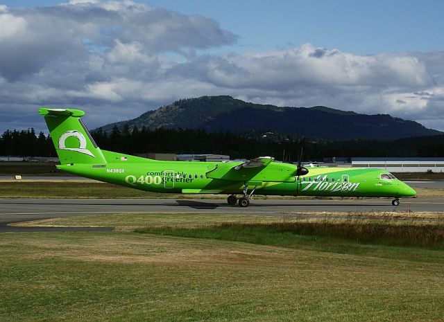 de Havilland Dash 8-400 (N438QX)