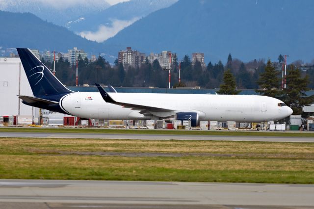 BOEING 767-300 (C-FMAJ)