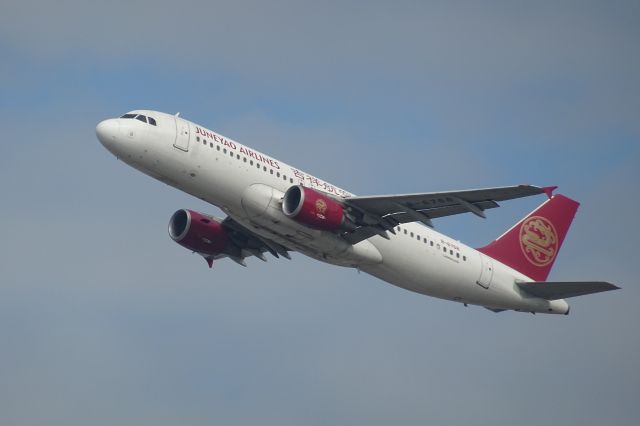 Airbus A320 (B-6768)