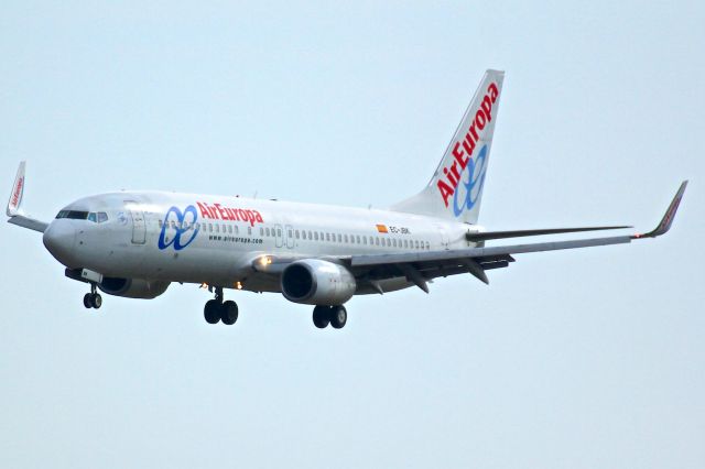 Boeing 737-800 (EC-JBK)