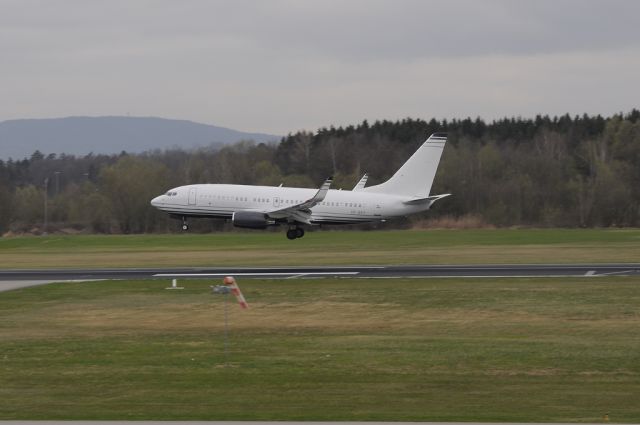 Boeing 737-700 (VP-BFT)