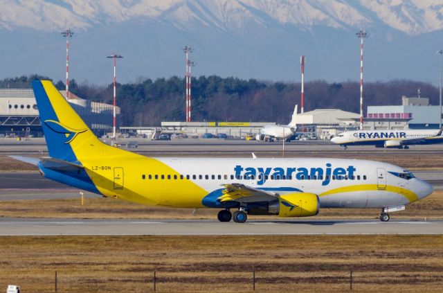 BOEING 737-300 (LZ-BON)