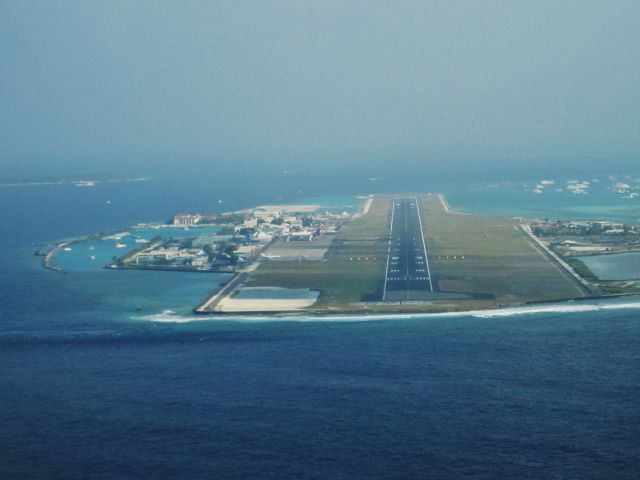 Dassault Falcon 7X — - Landing in the Beautiful Maldives!