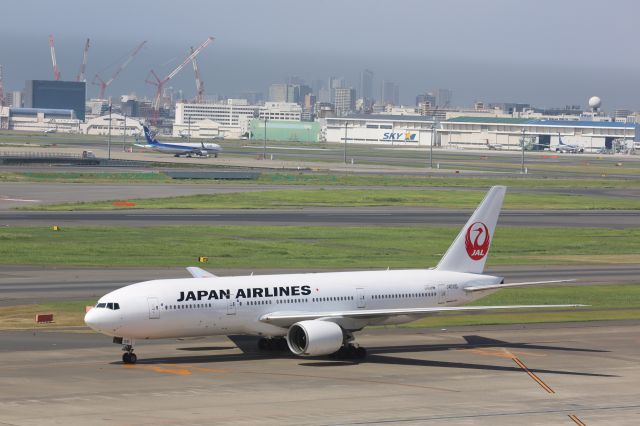 Boeing 777-200 (JA010D)