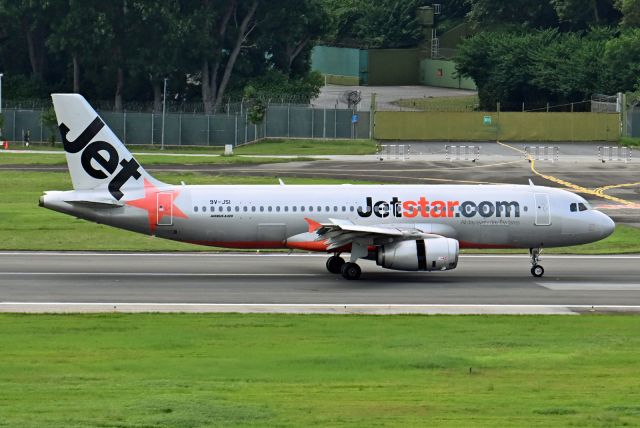 Airbus A320 (9V-JSI)