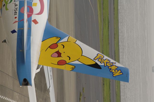 BOEING 777-300 (JA754A) - Pokemon c/s at HND Airport on 2011/09/11