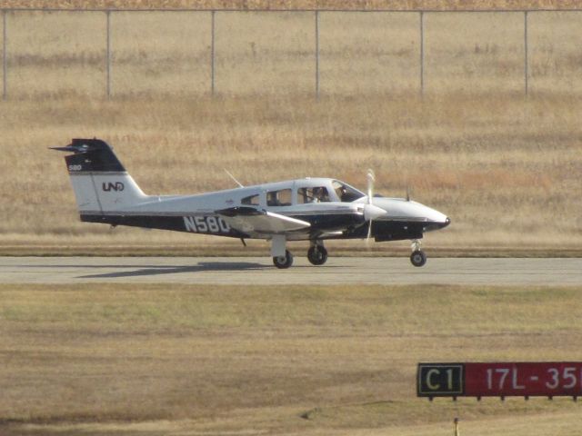 Piper PA-44 Seminole (N580ND)