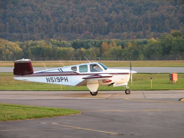 Beechcraft 35 Bonanza (N519PH) - Stopped in for a visit