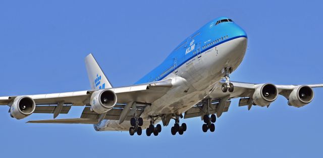 Boeing 747-400 —