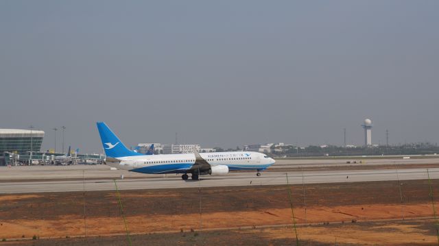 Boeing 737-700 (B-7821)