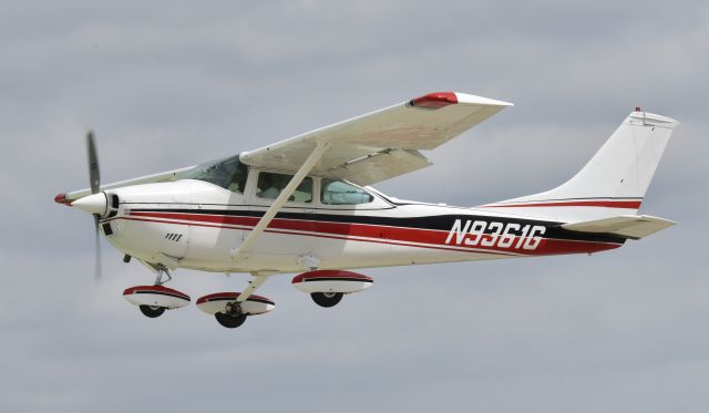 Cessna Skylane (N9361G) - Airventure 2017