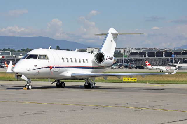 Canadair Challenger (C-FVDN)