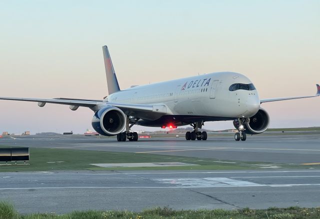 Airbus A350-900 (N503DN) - TWY K to Delta ramp. No CRJ’s observed.