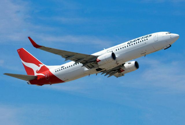 Boeing 737-800 (VH-VXC) - QANTAS - BOEING 737-838 - REG VH-VXC (CN 30897) - ADELAIDE INTERNATIONAL AIRPORT SA. AUSTRALIA - YPAD 25/8/2019