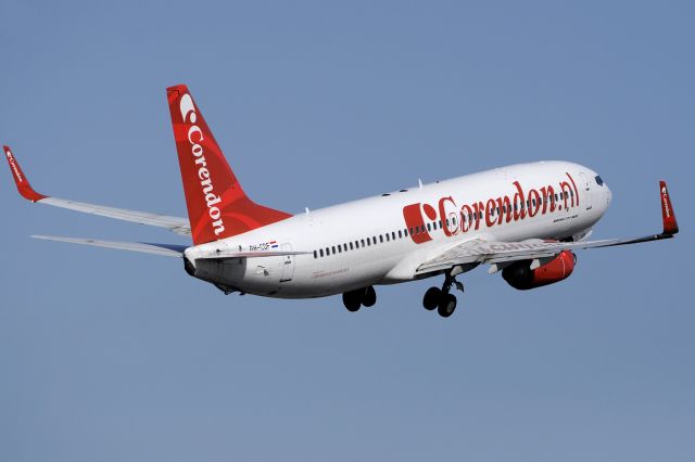 Boeing 737-800 (PH-CDF) - TENERIFE SURbr /DICIEMBRE 2013-br /TENERIFE SOUTH AIRPORTbr /2013-DECEMBER