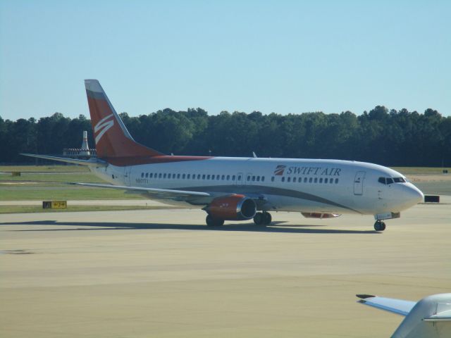 BOEING 737-400 (N801TJ)