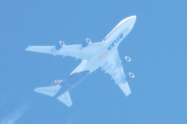 Boeing 747-200 (N263SG) - N263SG Boeing B-747-481 Atlas Air De Manchester MAN vers Pittsberg PIT Altitude 12207 Mètres Vitesse 801 Km/H Survolant le fleuve St-Laurent QC. à Lavaltrie Le 23-07-2024 à 14:44.