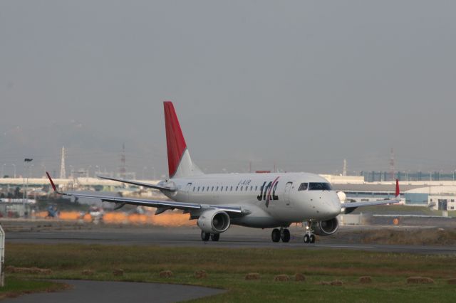 Embraer 170/175 (JA211J)